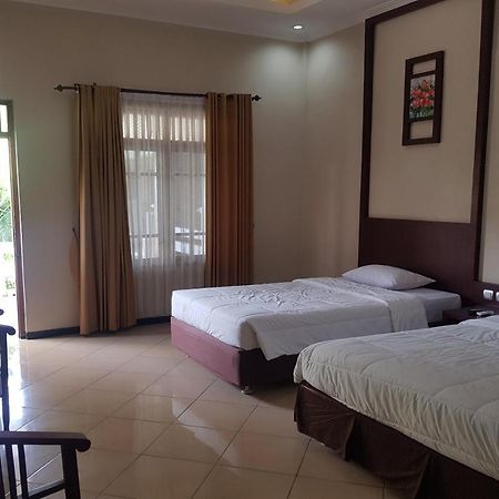 Oyo 2671 Wisma Djaja Syariah Bojonegoro Kültér fotó
