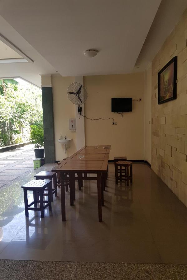 Oyo 2671 Wisma Djaja Syariah Bojonegoro Kültér fotó
