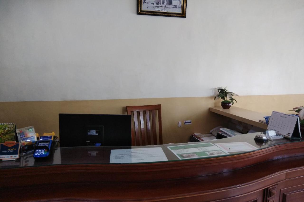 Oyo 2671 Wisma Djaja Syariah Bojonegoro Kültér fotó
